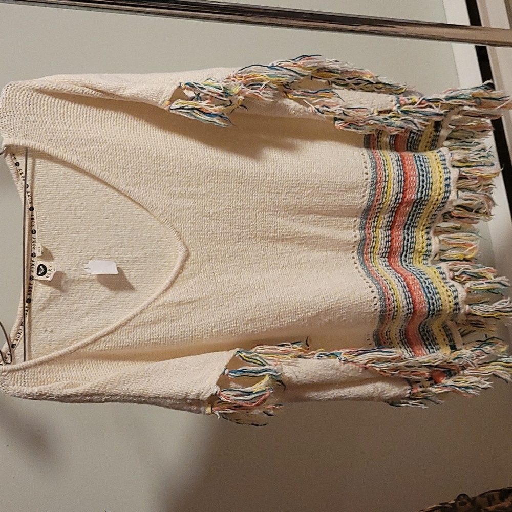 Roxy Poncho/Shawl...size x-small (one size is my opinion.